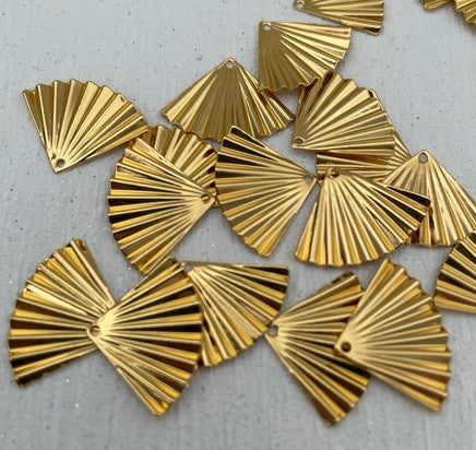 Brass Charm #21 Frilled Fan (2 Pieces) 15x20mm 1 Hole Golden Colour Plated