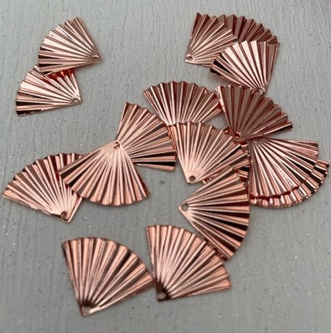 Brass Charm #21 Frilled Fan (2 Pieces) 15x20mm 1 Hole Rose Golden Colour Plated