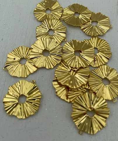 Brass Charm #25 Flower (2 Pieces) 17mm 1 Hole Golden Colour Plated