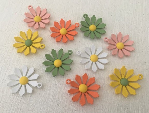 Charm Metal Fanned Flower with Coloured Centre 21mm Spray Painted 5 Pairs